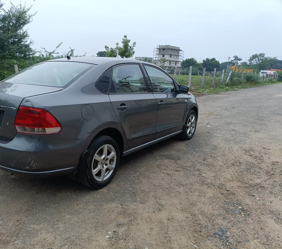 Volkswagen Vento(2015-2019) Highline Petrol